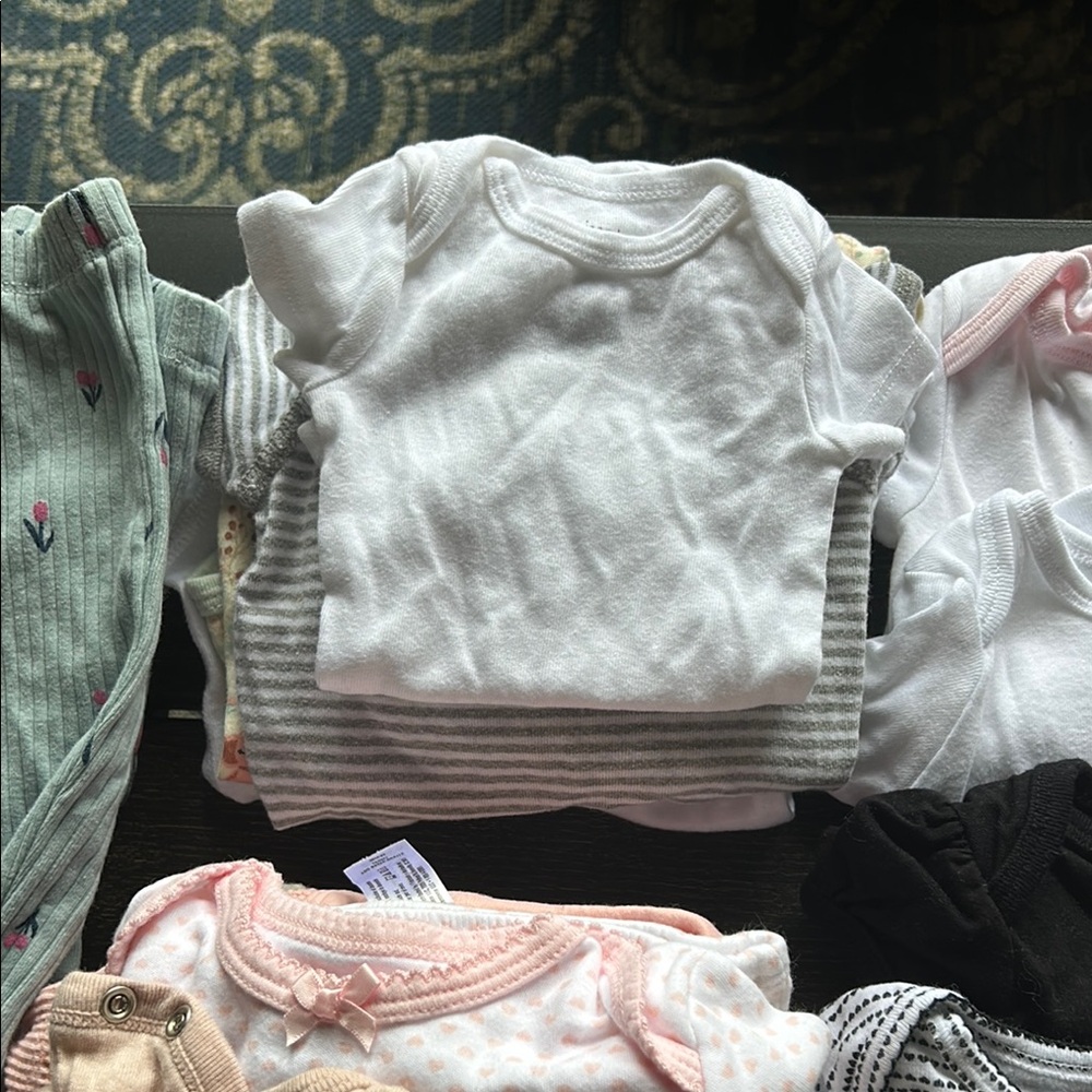 Assorted brand baby girl clothes - Picture 2 of 10